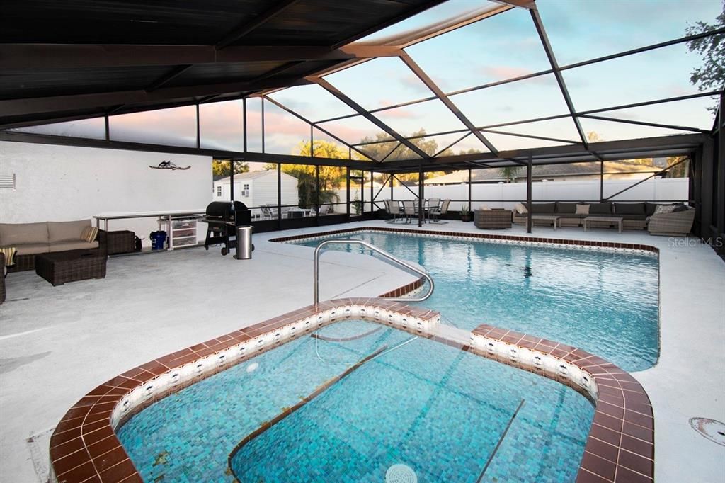 For Sale: $489,900 (4 beds, 3 baths, 1988 Square Feet)