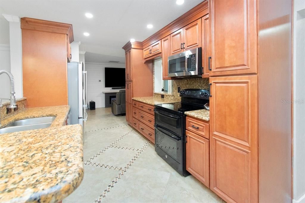 For Sale: $489,900 (4 beds, 3 baths, 1988 Square Feet)