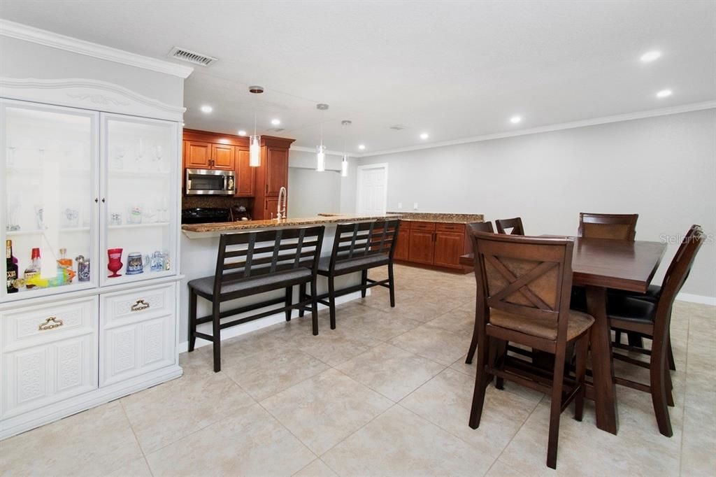 For Sale: $489,900 (4 beds, 3 baths, 1988 Square Feet)