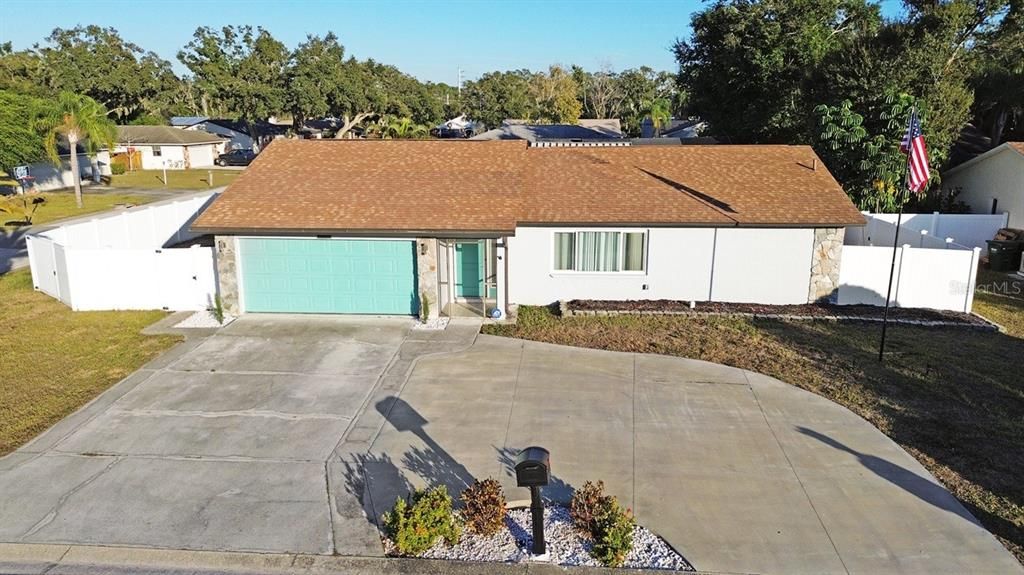 For Sale: $489,900 (4 beds, 3 baths, 1988 Square Feet)