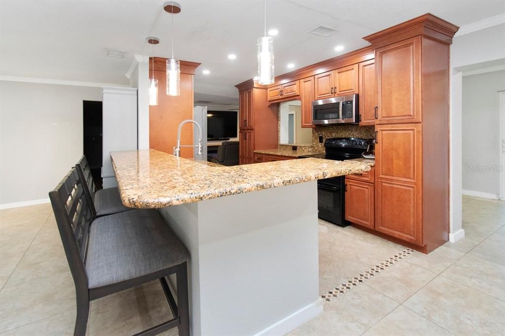 For Sale: $489,900 (4 beds, 3 baths, 1988 Square Feet)