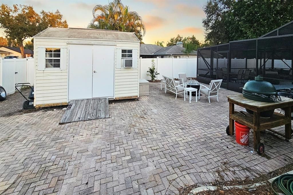 For Sale: $489,900 (4 beds, 3 baths, 1988 Square Feet)