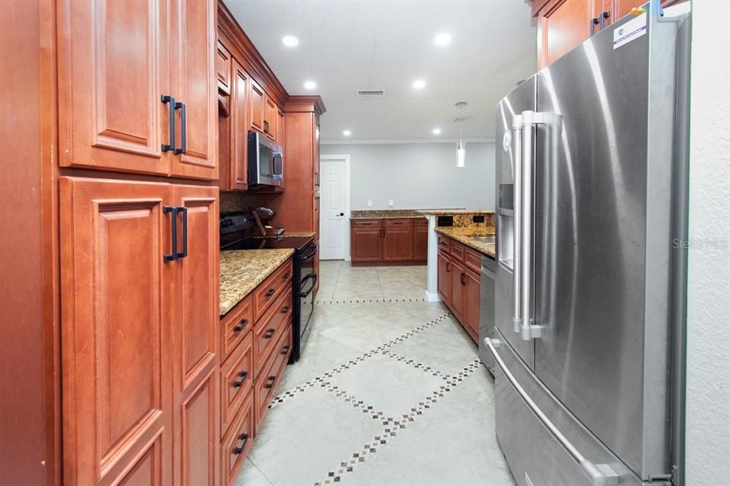 For Sale: $489,900 (4 beds, 3 baths, 1988 Square Feet)