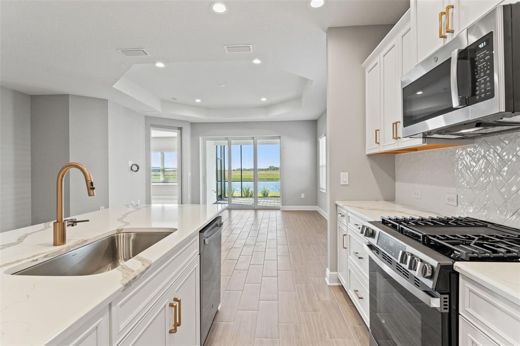 For Sale: $499,000 (2 beds, 2 baths, 1638 Square Feet)