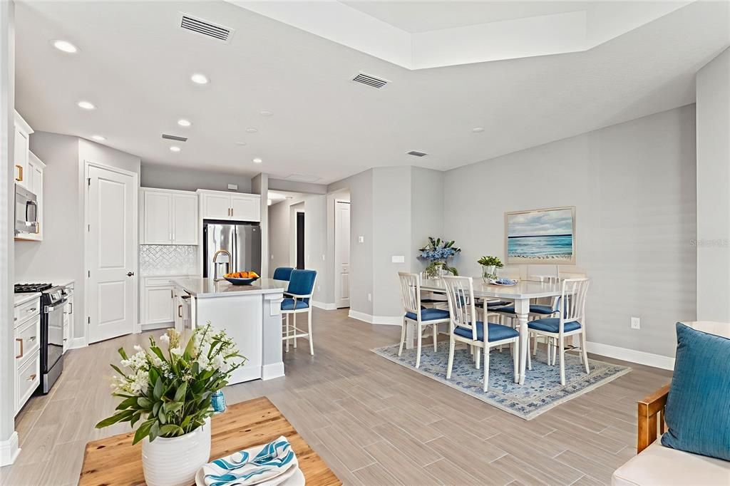 For Sale: $499,000 (2 beds, 2 baths, 1638 Square Feet)