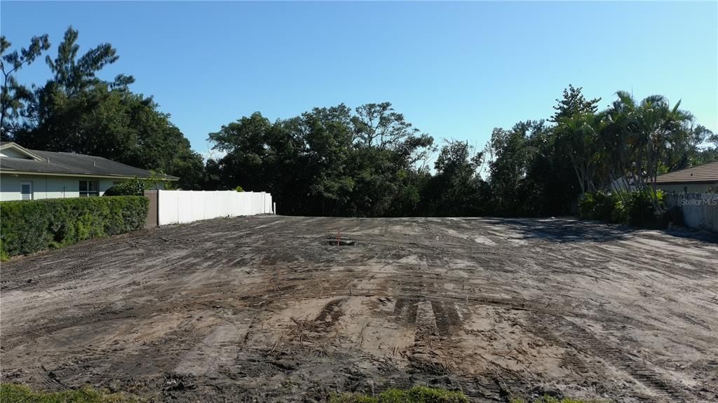 For Sale: $1,100,000 (0.25 acres)