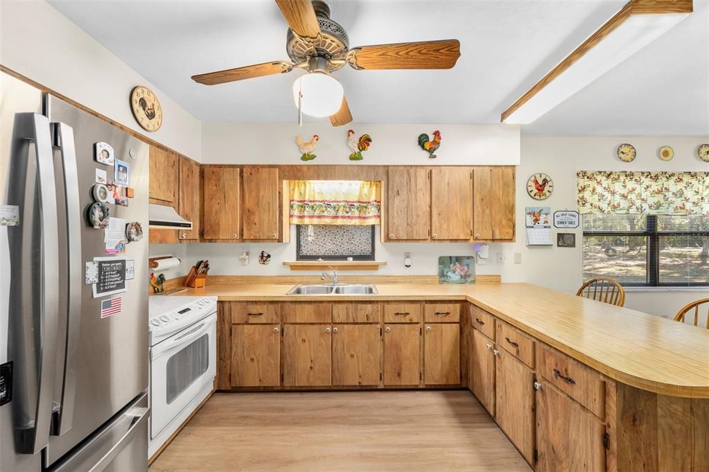 For Sale: $749,000 (3 beds, 2 baths, 2259 Square Feet)