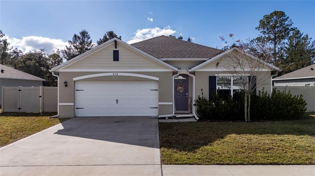 На продажу: $360,000 (4 спален, 2 ванн, 1828 Квадратных фут)