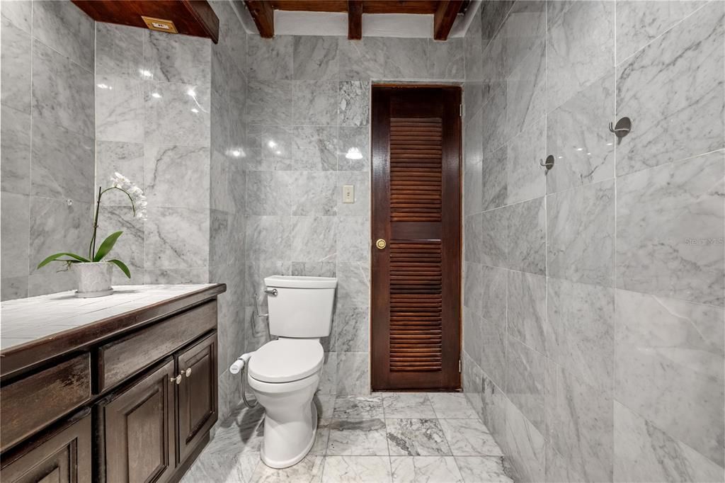 For Rent: $3,000 (2 beds, 2 baths, 1431 Square Feet)