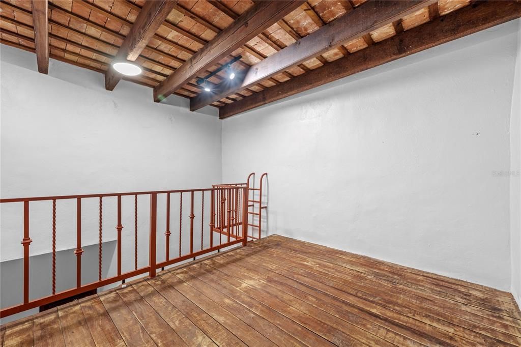 For Rent: $3,000 (2 beds, 2 baths, 1431 Square Feet)