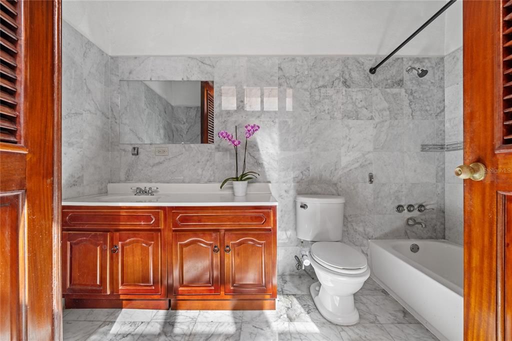 For Rent: $3,000 (2 beds, 2 baths, 1431 Square Feet)