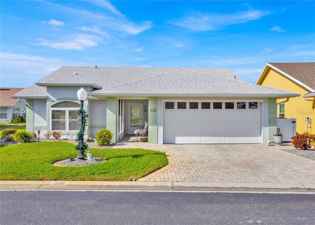 待售: $255,000 (2 贝兹, 2 浴室, 1813 平方英尺)