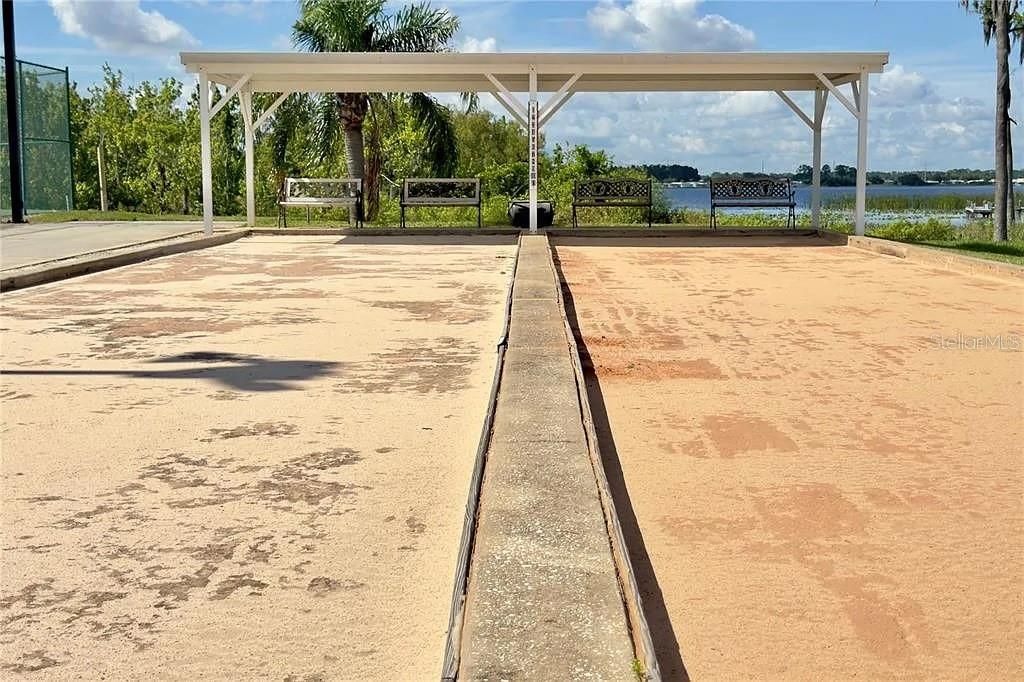 待售: $255,000 (2 贝兹, 2 浴室, 1813 平方英尺)