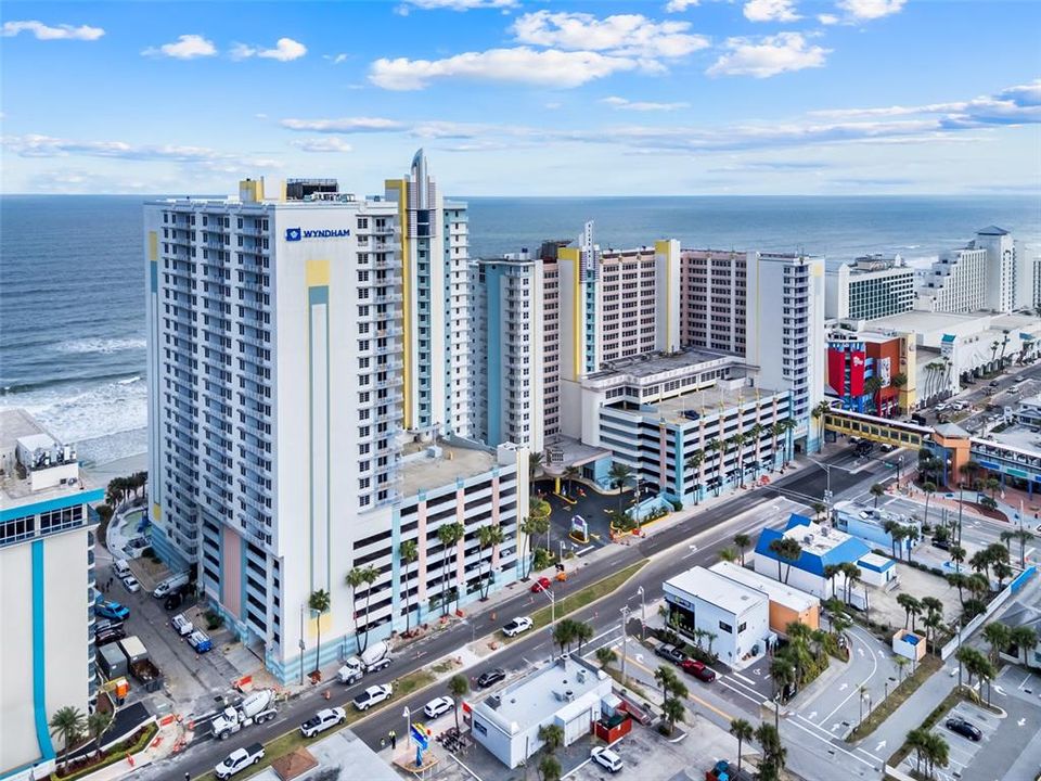 En Venta: $549,000 (2 camas, 2 baños, 1494 Pies cuadrados)