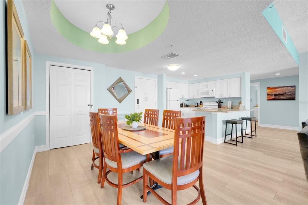 En Venta: $549,000 (2 camas, 2 baños, 1494 Pies cuadrados)