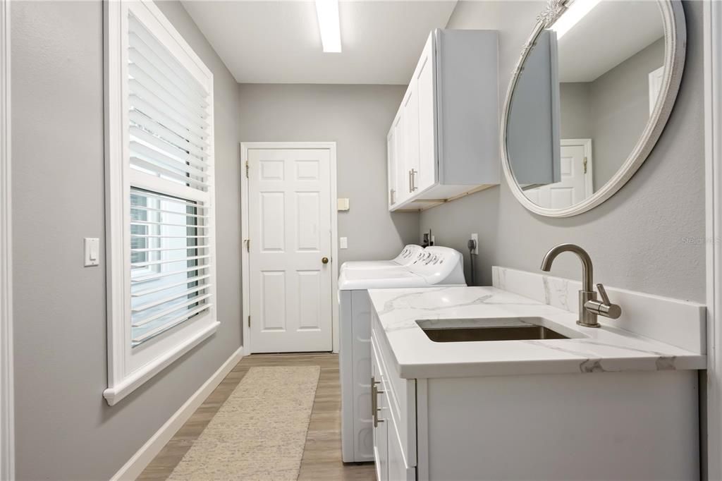 For Sale: $865,000 (3 beds, 2 baths, 2766 Square Feet)