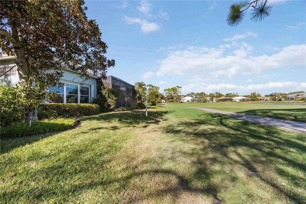 For Sale: $865,000 (3 beds, 2 baths, 2766 Square Feet)