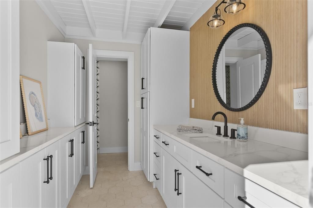 For Sale: $1,399,000 (4 beds, 3 baths, 2698 Square Feet)