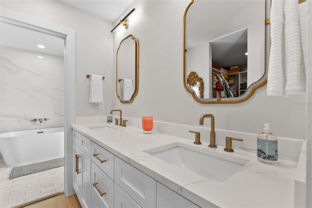 For Sale: $1,399,000 (4 beds, 3 baths, 2698 Square Feet)