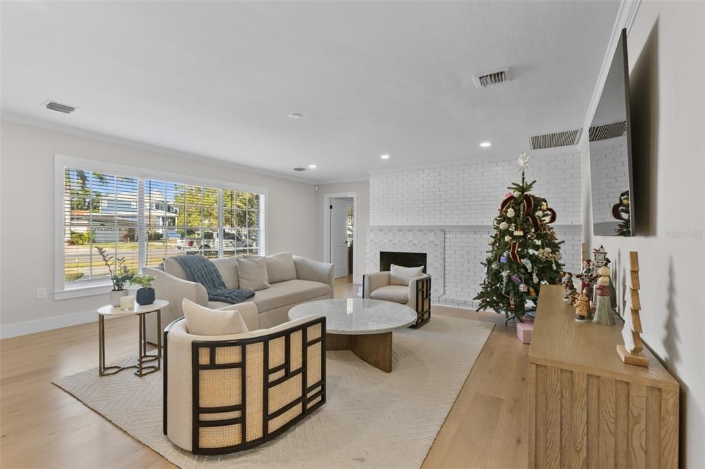 For Sale: $1,399,000 (4 beds, 3 baths, 2698 Square Feet)