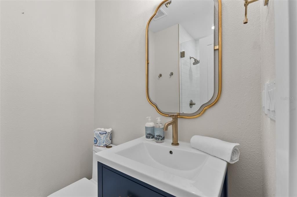 For Sale: $1,399,000 (4 beds, 3 baths, 2698 Square Feet)