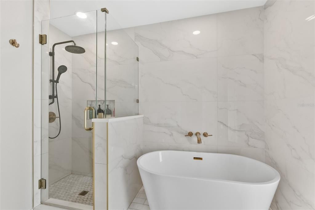 For Sale: $1,399,000 (4 beds, 3 baths, 2698 Square Feet)