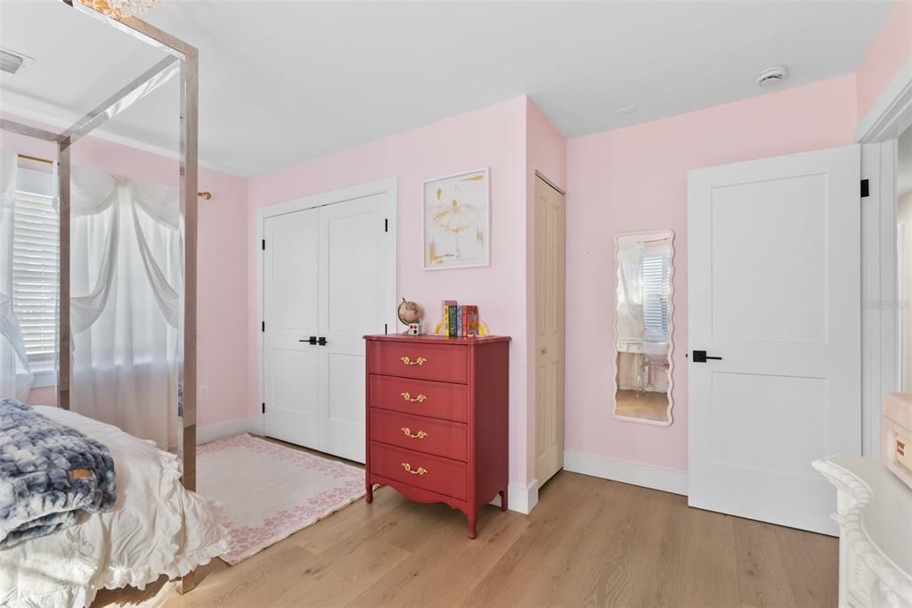 For Sale: $1,399,000 (4 beds, 3 baths, 2698 Square Feet)