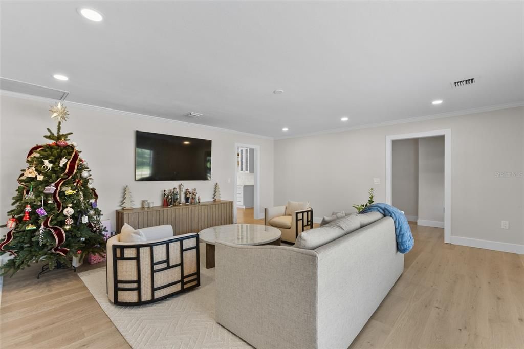 For Sale: $1,399,000 (4 beds, 3 baths, 2698 Square Feet)