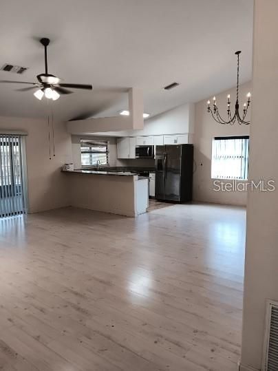 В аренду: $2,500 (3 спален, 2 ванн, 1469 Квадратных фут)