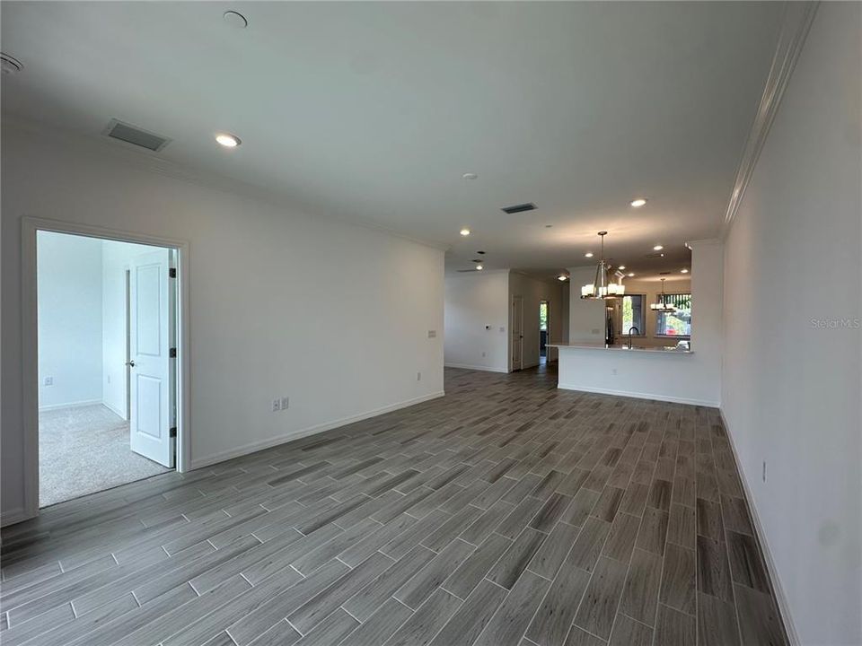 出租: $1,700 (2 贝兹, 2 浴室, 1631 平方英尺)