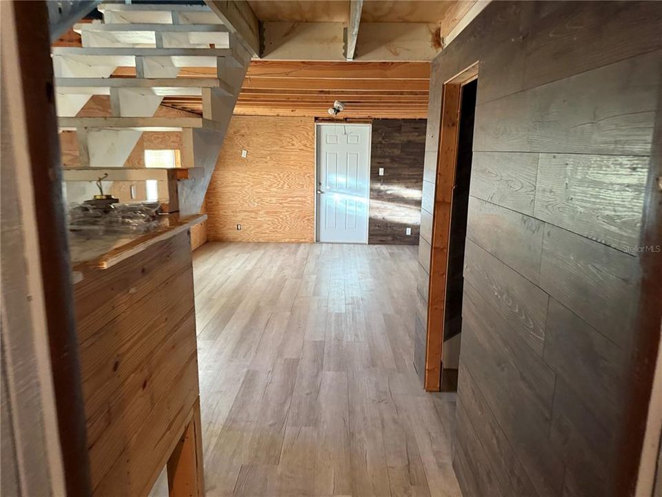 For Sale: $120,000 (2 beds, 1 baths, 994 Square Feet)