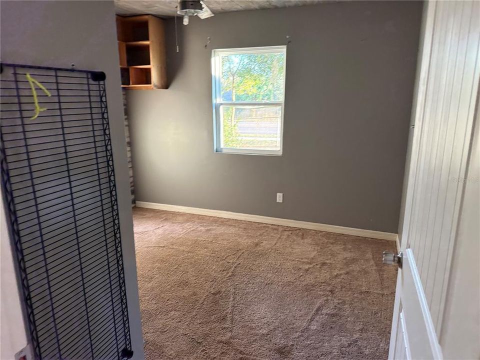 For Sale: $120,000 (2 beds, 1 baths, 994 Square Feet)