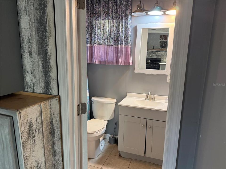 For Sale: $120,000 (2 beds, 1 baths, 994 Square Feet)