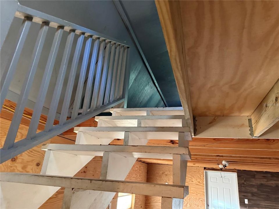 For Sale: $120,000 (2 beds, 1 baths, 994 Square Feet)