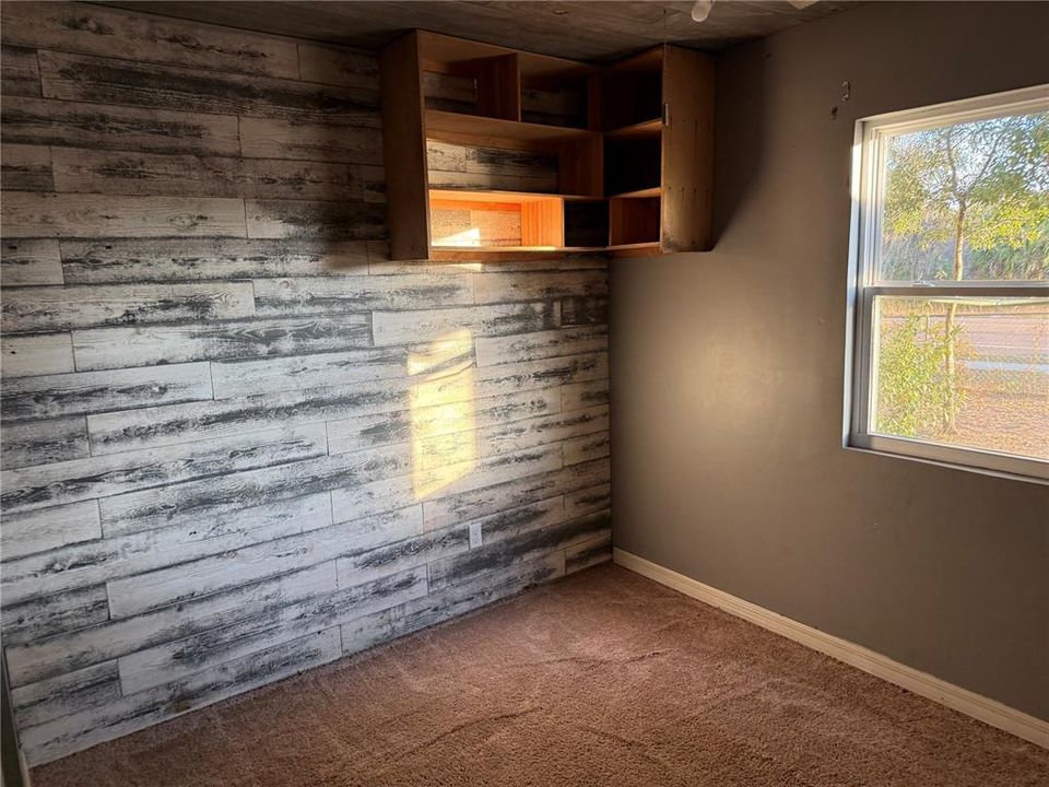 For Sale: $120,000 (2 beds, 1 baths, 994 Square Feet)