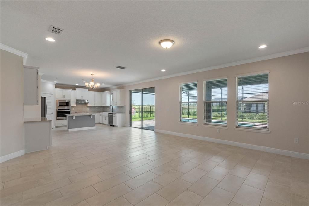 En Renta: $4,500 (5 camas, 4 baños, 2866 Pies cuadrados)