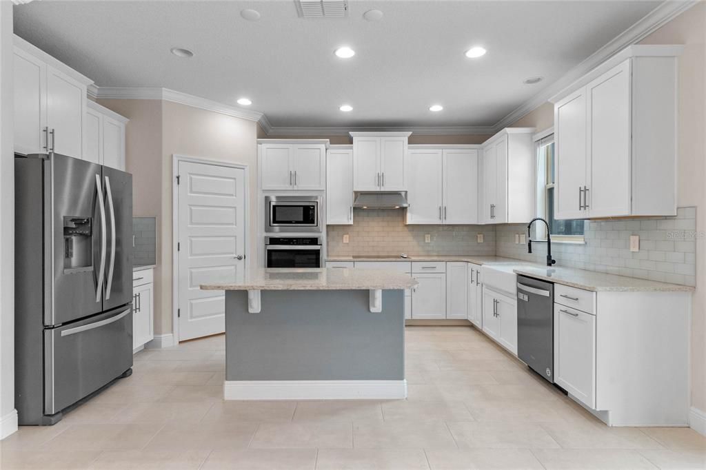 En Renta: $4,500 (5 camas, 4 baños, 2866 Pies cuadrados)