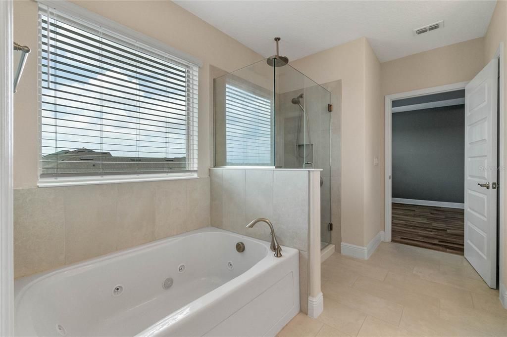 En Renta: $4,500 (5 camas, 4 baños, 2866 Pies cuadrados)