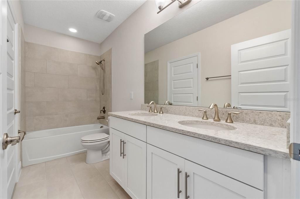 En Renta: $4,500 (5 camas, 4 baños, 2866 Pies cuadrados)