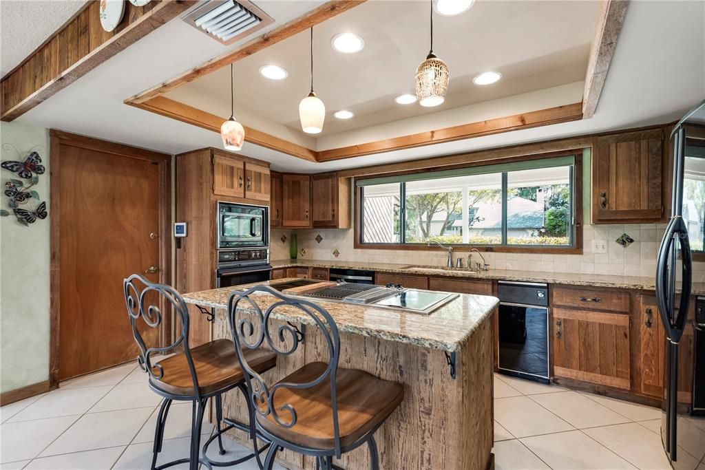 На продажу: $549,000 (2 спален, 2 ванн, 2502 Квадратных фут)