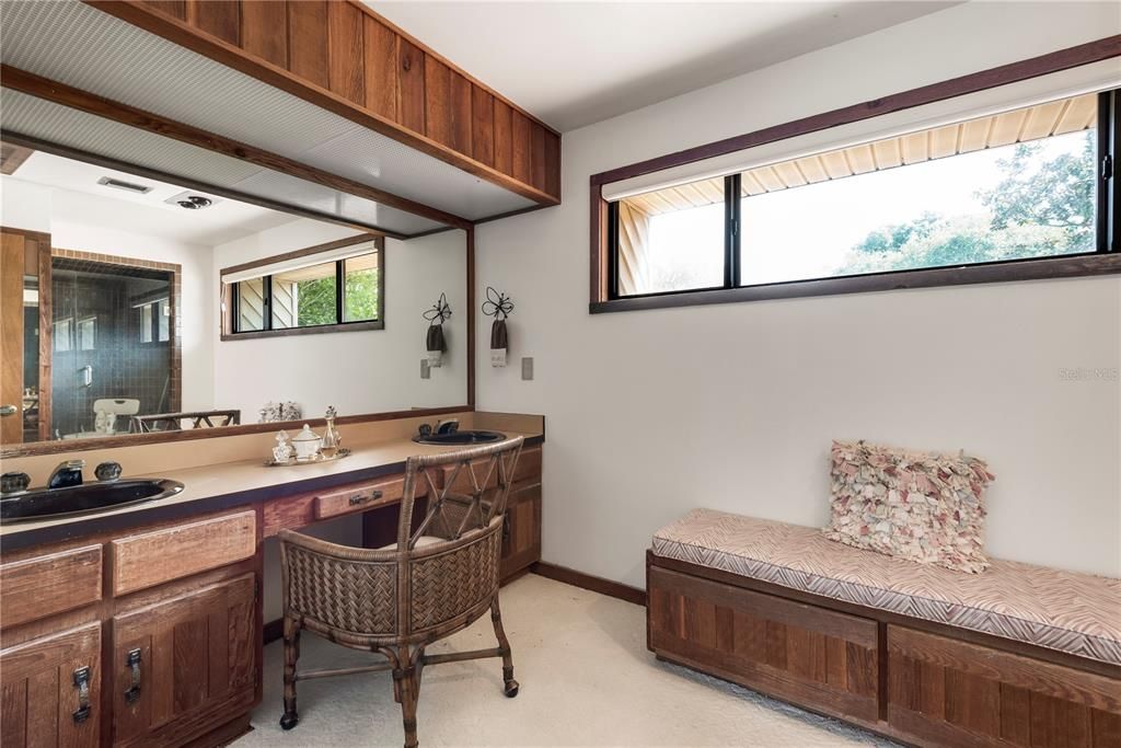 На продажу: $549,000 (2 спален, 2 ванн, 2502 Квадратных фут)