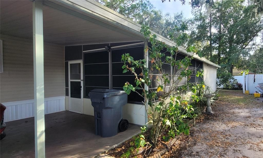 For Sale: $133,000 (2 beds, 2 baths, 840 Square Feet)