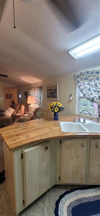 For Sale: $133,000 (2 beds, 2 baths, 840 Square Feet)