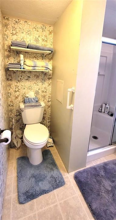 For Sale: $133,000 (2 beds, 2 baths, 840 Square Feet)