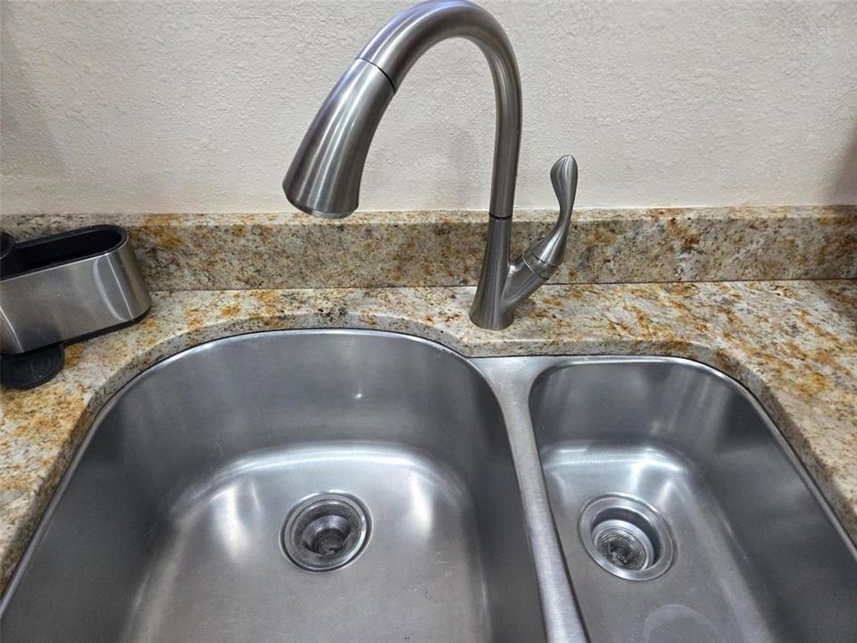 En Venta: $319,900 (3 camas, 2 baños, 1080 Pies cuadrados)