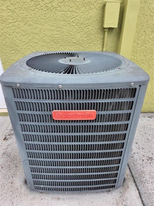 En Venta: $319,900 (3 camas, 2 baños, 1080 Pies cuadrados)