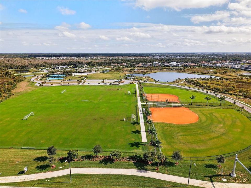 For Rent: $4,400 (4 beds, 3 baths, 3078 Square Feet)