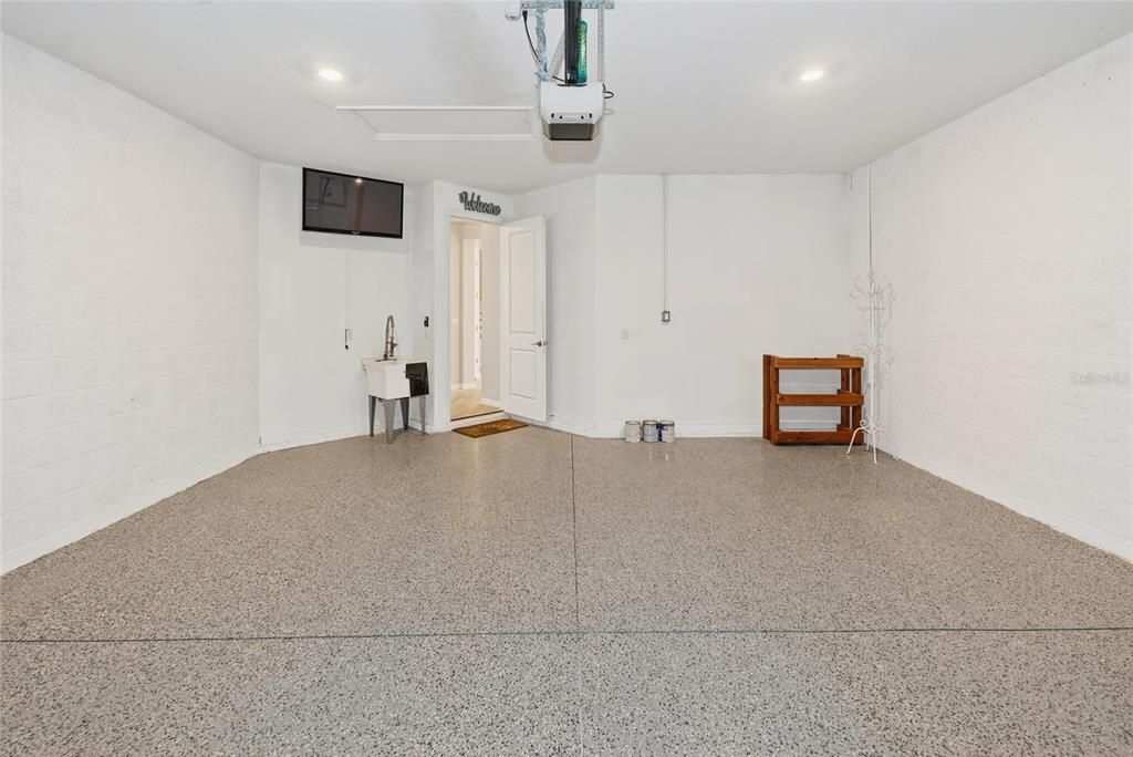 For Rent: $4,400 (4 beds, 3 baths, 3078 Square Feet)