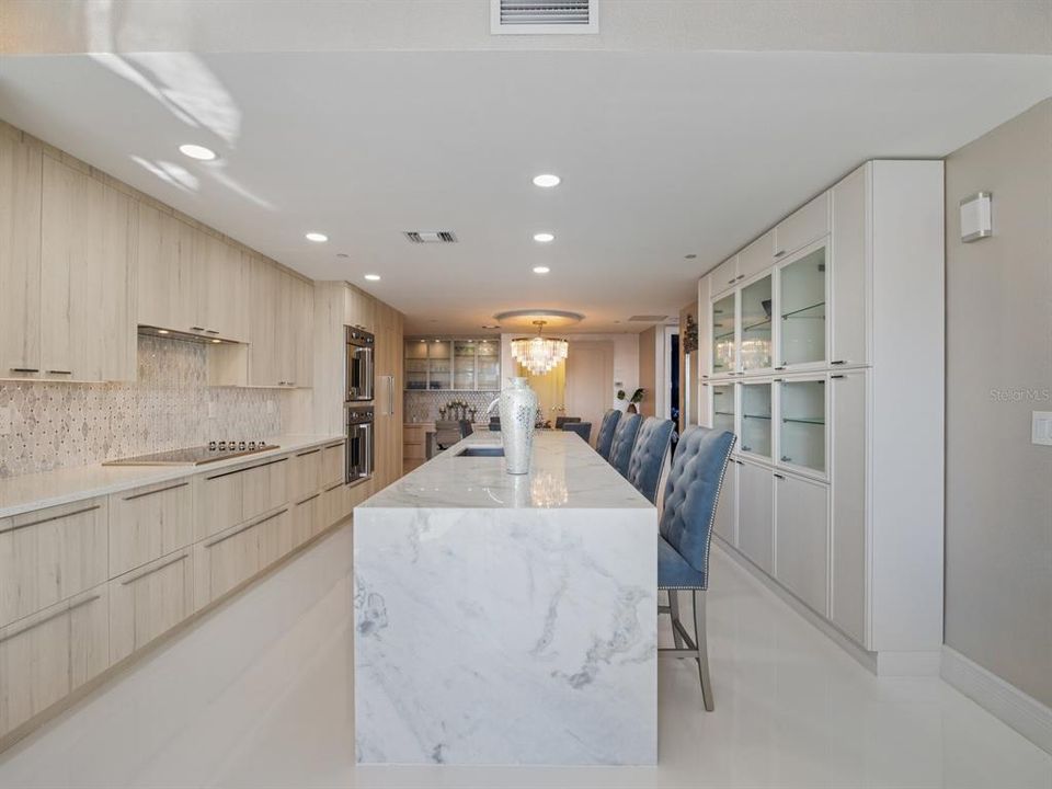 For Sale: $1,189,000 (2 beds, 2 baths, 1676 Square Feet)