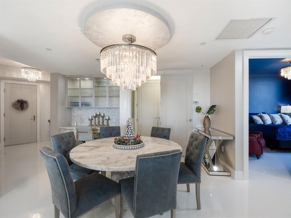 For Sale: $1,189,000 (2 beds, 2 baths, 1676 Square Feet)